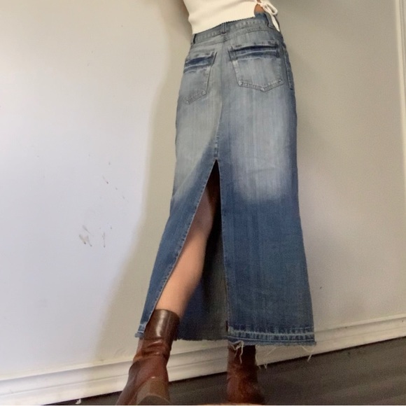 Y2K 2000’s Denim Maxi Skirt - Picture 2 of 10